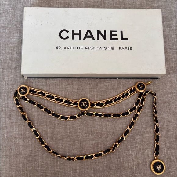 CHANEL Accessories - Authentic CHANEL 1990s NEW vintage triple leather chain belt clover charm RARE